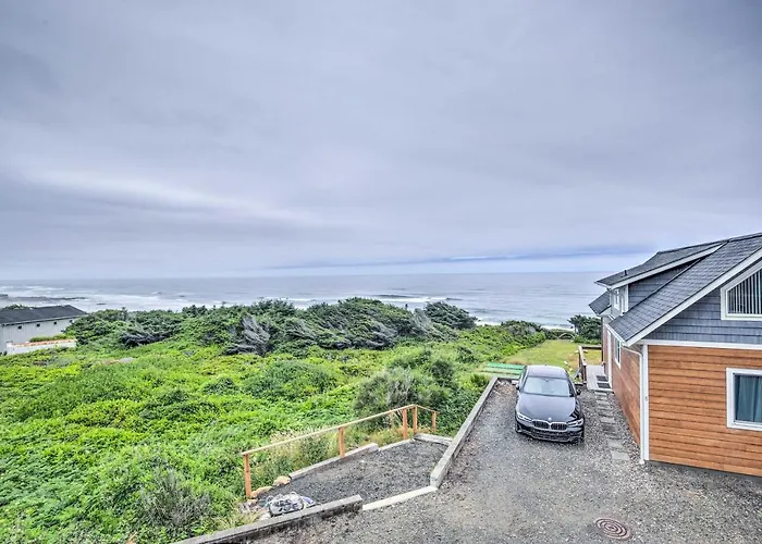 Yachats Gem W/ Private Beach Access, Views